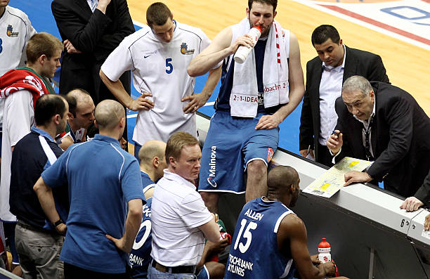 现代足球管 现代足球管